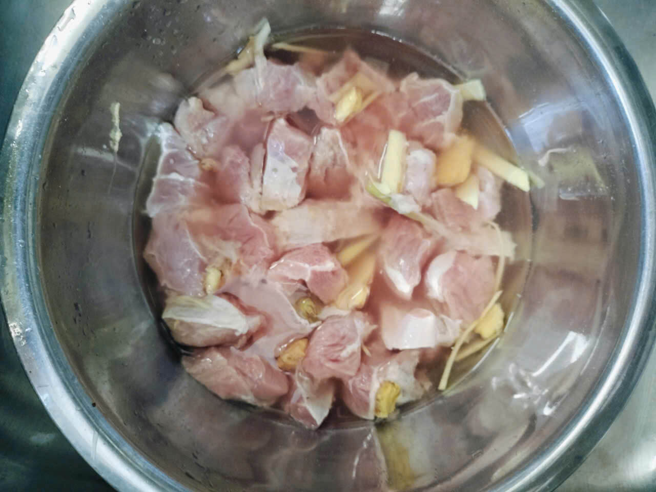 Nồi bò kho “đau khổ” của Chanh 1
