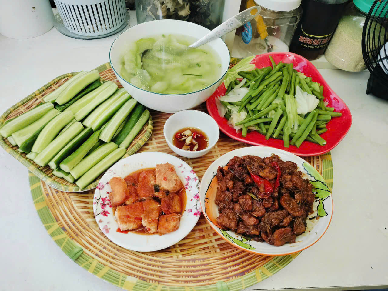 Mâm cơm trưa 4/8/2025