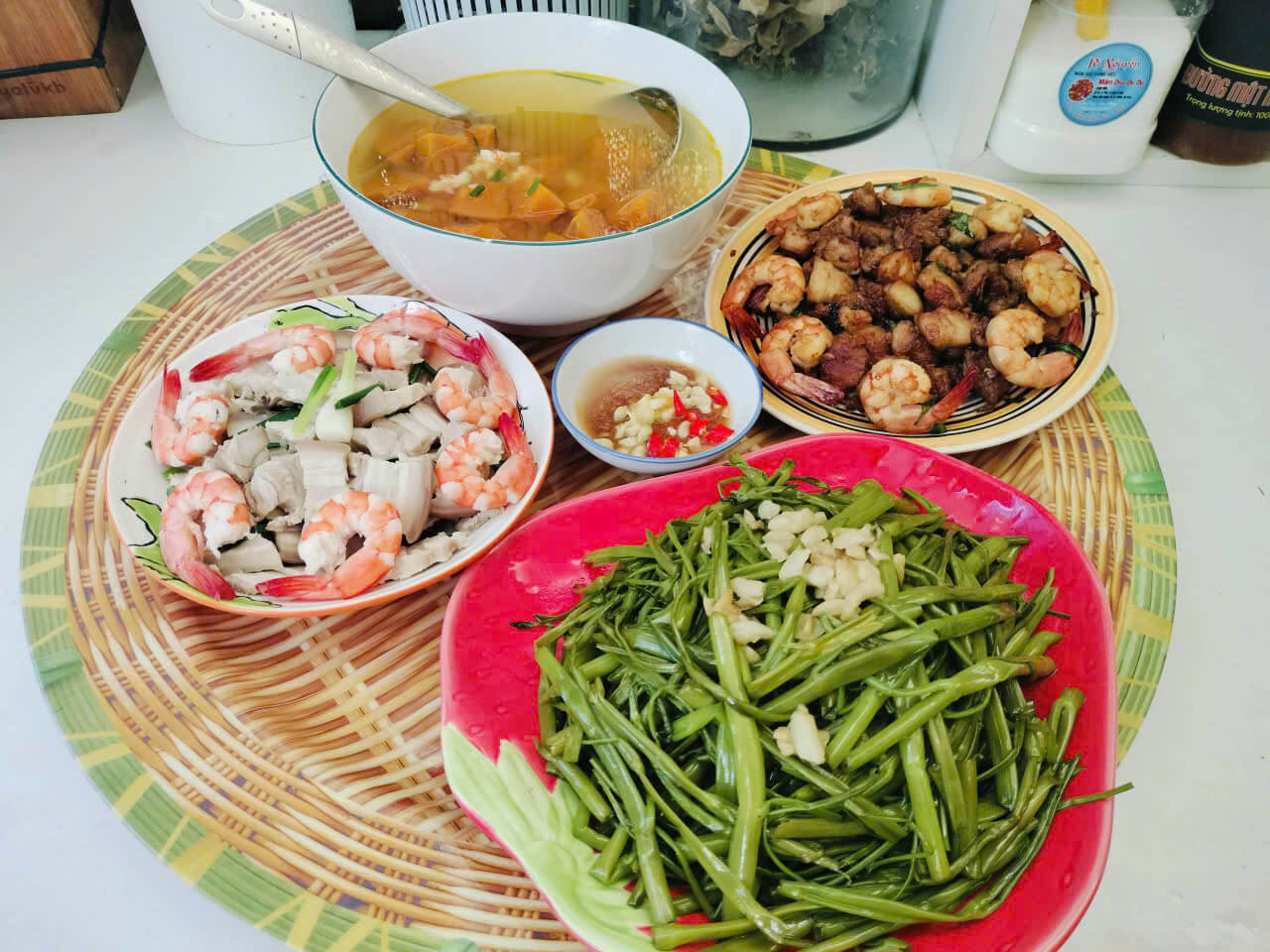 Mâm cơm trưa 7/8/2025