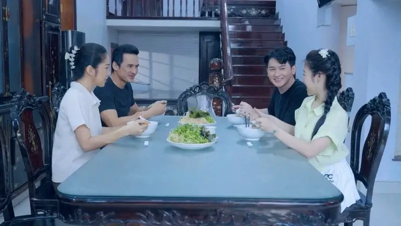 Bóng ma hạnh phúc 2